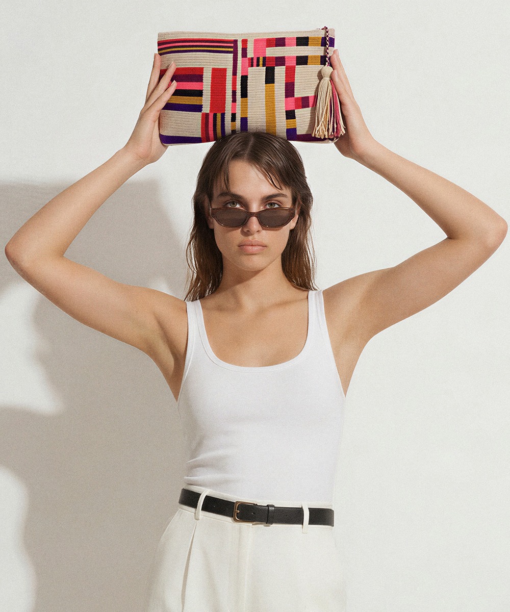 BOLSO DE MANO - CAPRICORNUS - BEIGE Y MULTICOLOR