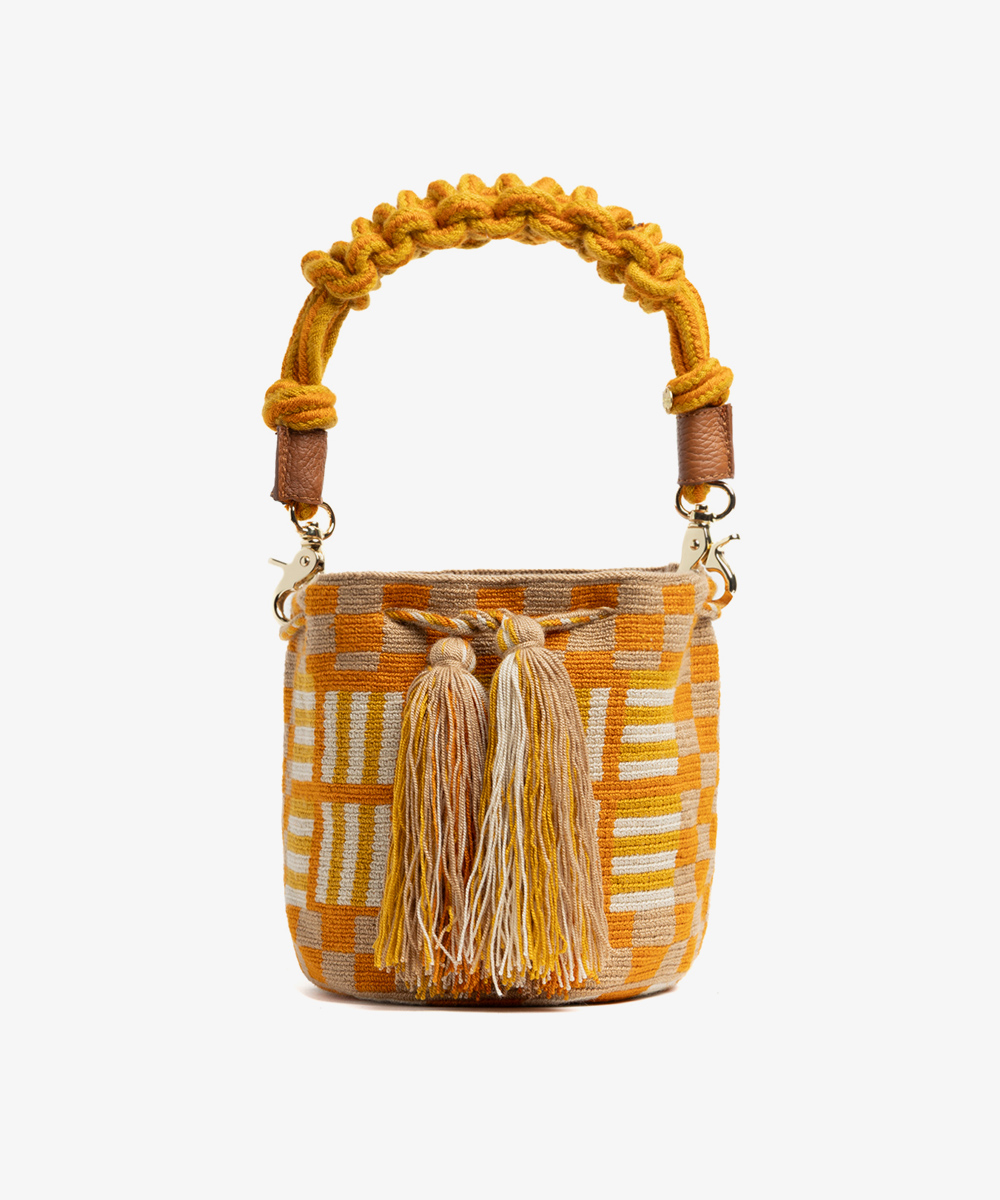 BOLSO CRUZADO M CON ASA DE MACRAMÉ - EVE - MOSTAZA Y AMARILLO