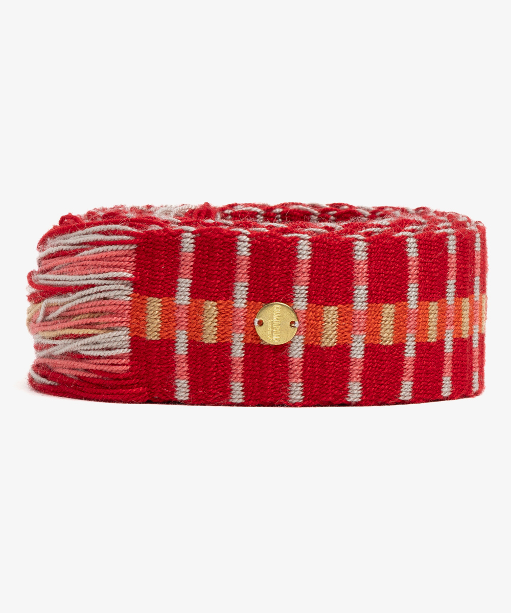 Cinturón de flecos rojo y rosa