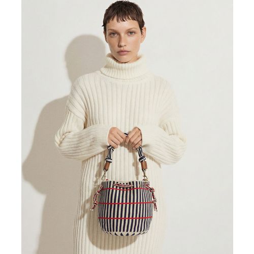 BOLSO MITRA CON ASA DE MACRAMÉ - PEACOCK - BEIGE Y MARINO