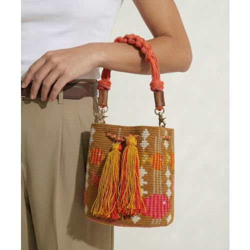 BOLSO MITRA CON ASA DE MACRAMÉ -  CEPHEUS - CAMEL Y ROSA