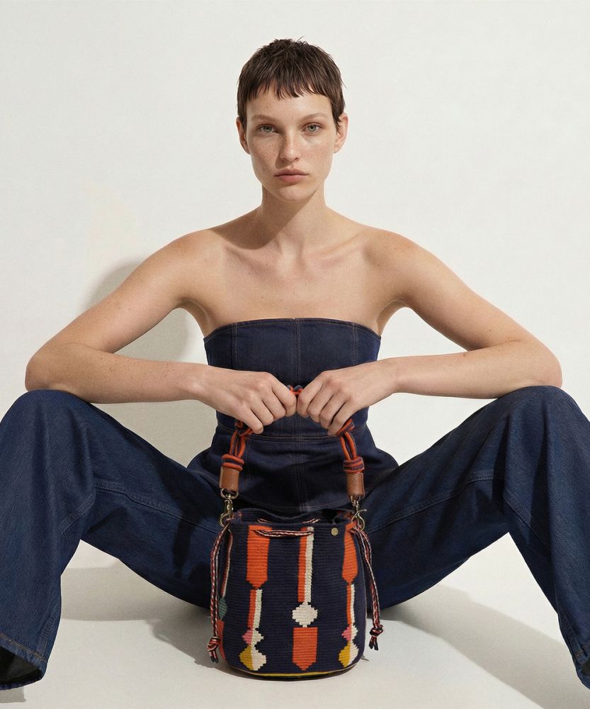BOLSO MITRA CON ASA DE MACRAMÉ - AQUILA - MARINO Y NARANJA