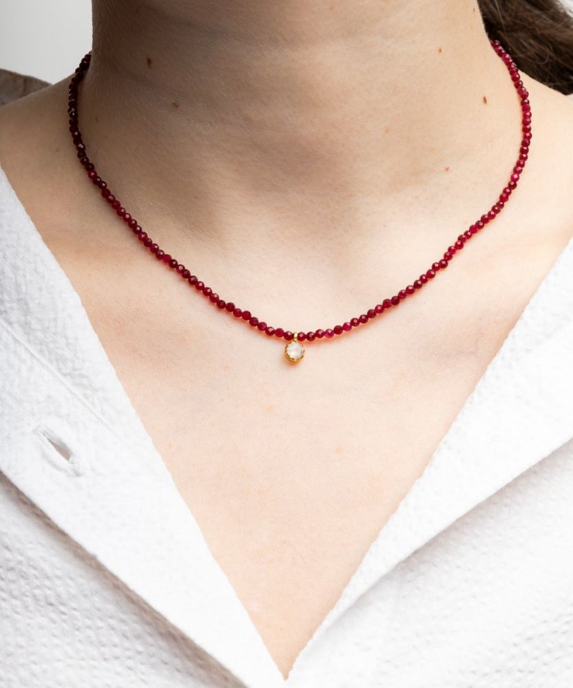 Collar Elvira - Granate con dije de piedra semi preciosa