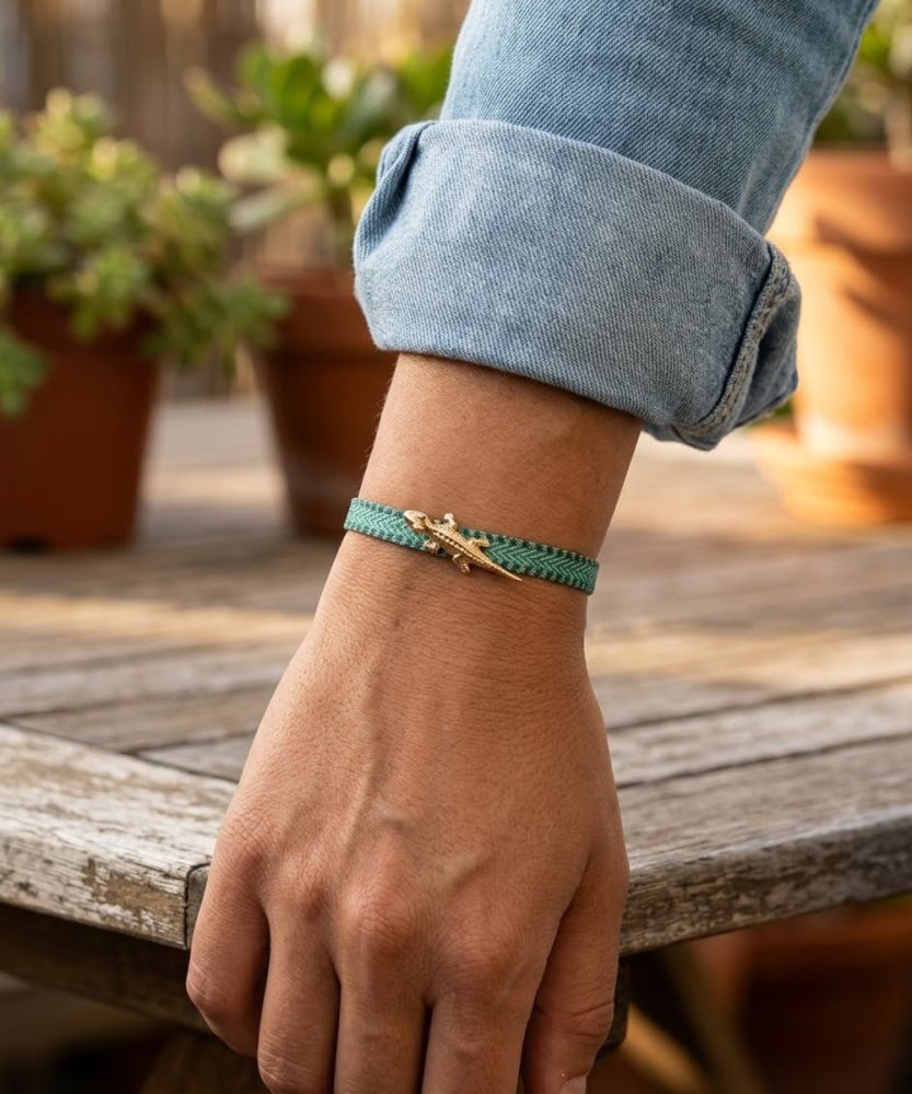 PULSERA CON CHARM - CAIMÁN CALIMA