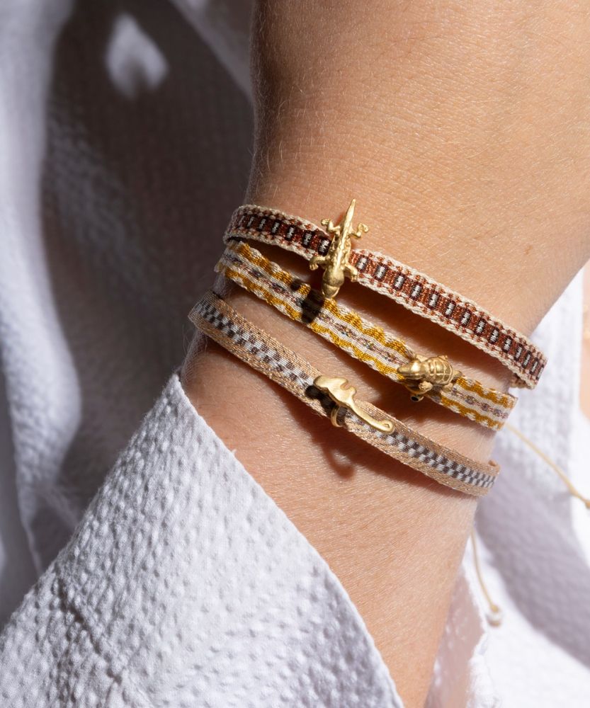 PULSERA CON CHARM - LAGARTO QUIMBAYA
