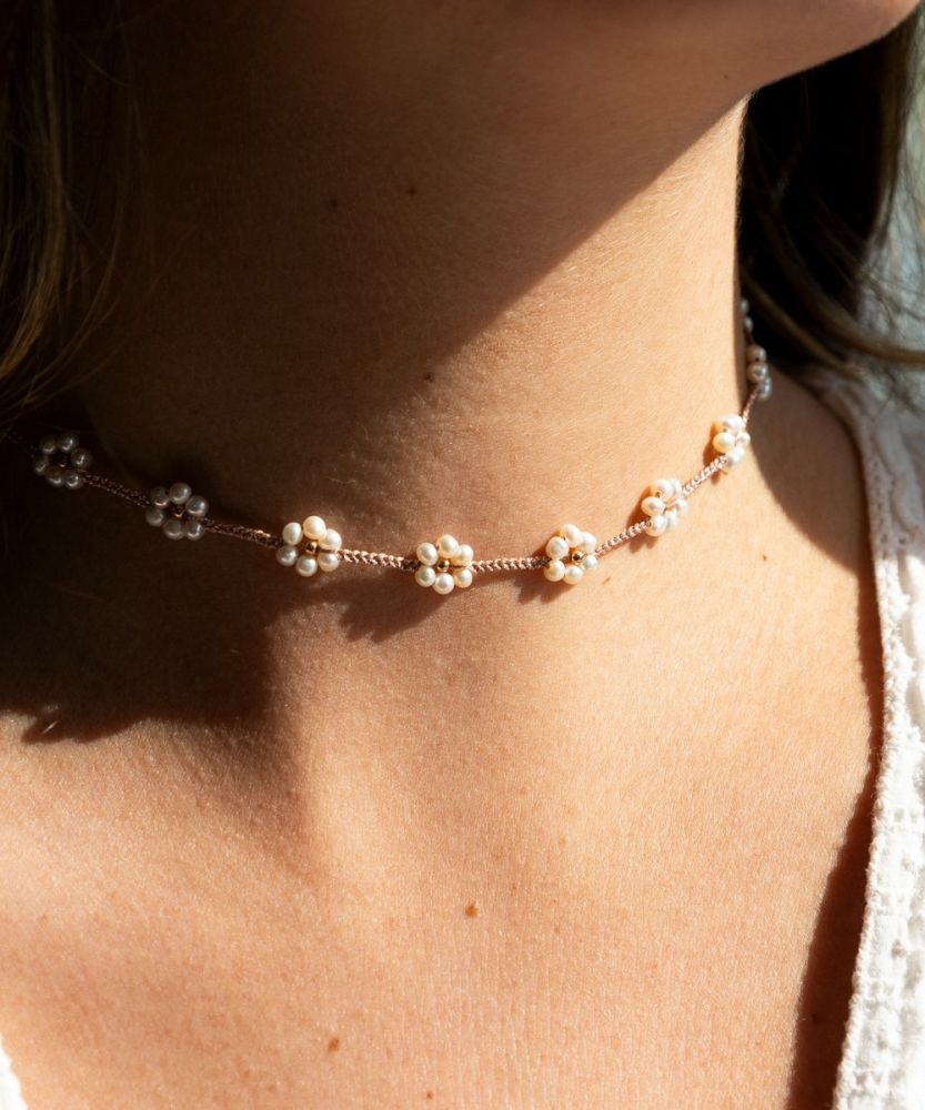 BEADED FLOWER NECKLACE