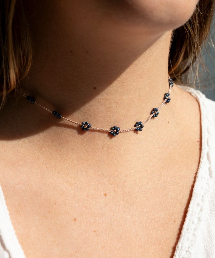 COLLAR DE FLORES 