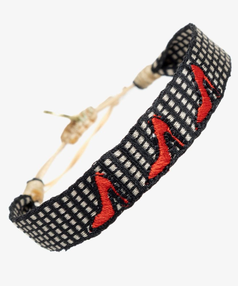 PULSERA BORDADA - TACONES ROJOS
