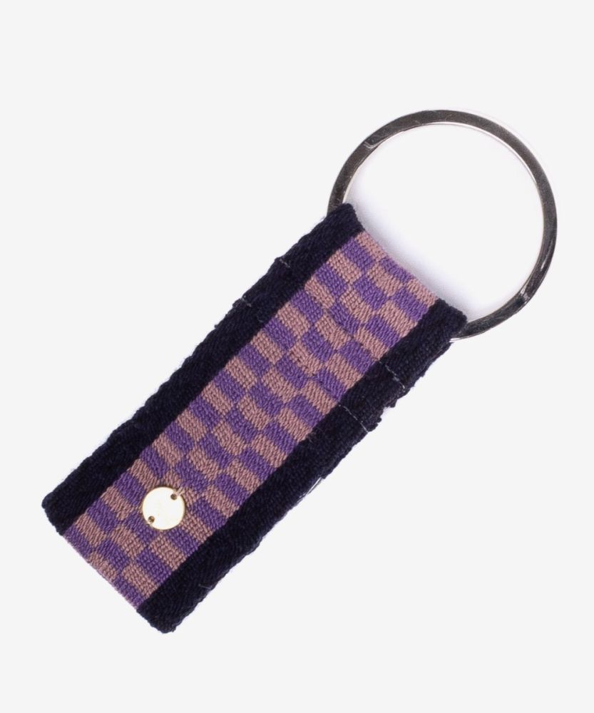 LLavero L- NEGRO, LILA Y BEIGE