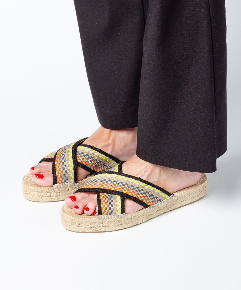 ESPADRILLE WITH CROSSED BAND -