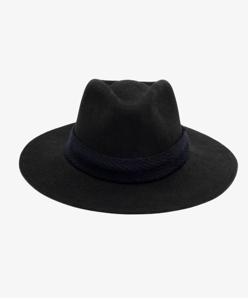 SOMBRERO MODELO COWBOY COLOR NEGRO + CINTA