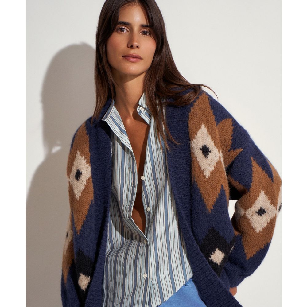 CÁRDIGAN LARGO DE ESTILO FAIR ISLE CARMEN - AZUL MARINO Y CAMEL