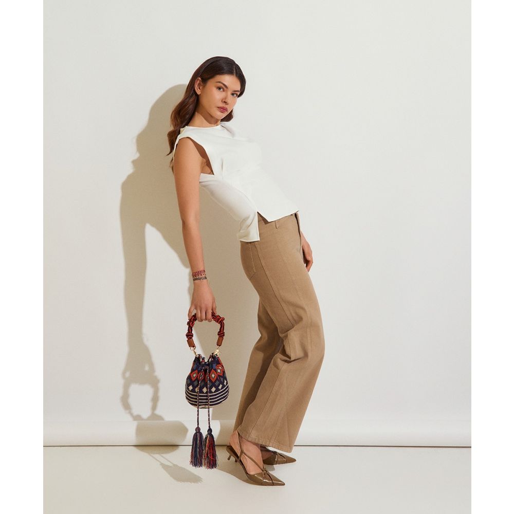 BOLSO CRUZADO M CON ASA DE MACRAMÉ -  MOA - MARINO Y BEIGE