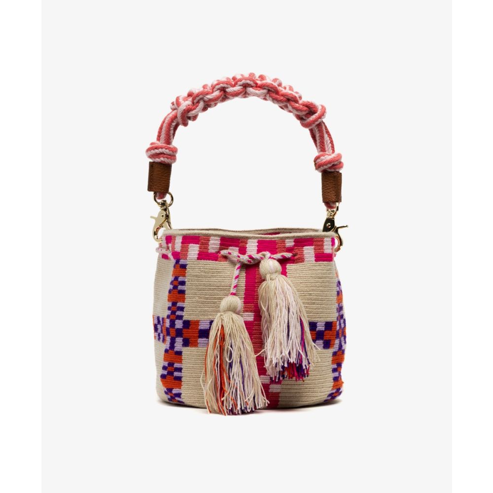 BOLSO CRUZADO M CON ASA DE MACRAMÉ -  DELPHINIUS - BEIGE Y FUCSIA