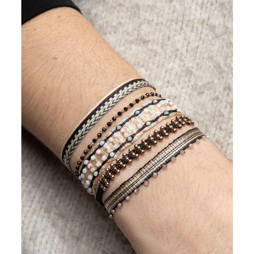 SET BRACELETS - WHITE AND BLACK