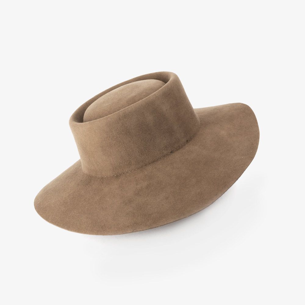 SOMBRERO DE FIELTRO 100% LANA
MODELO CORDOBES
COLOR NOGAL
TALLA L