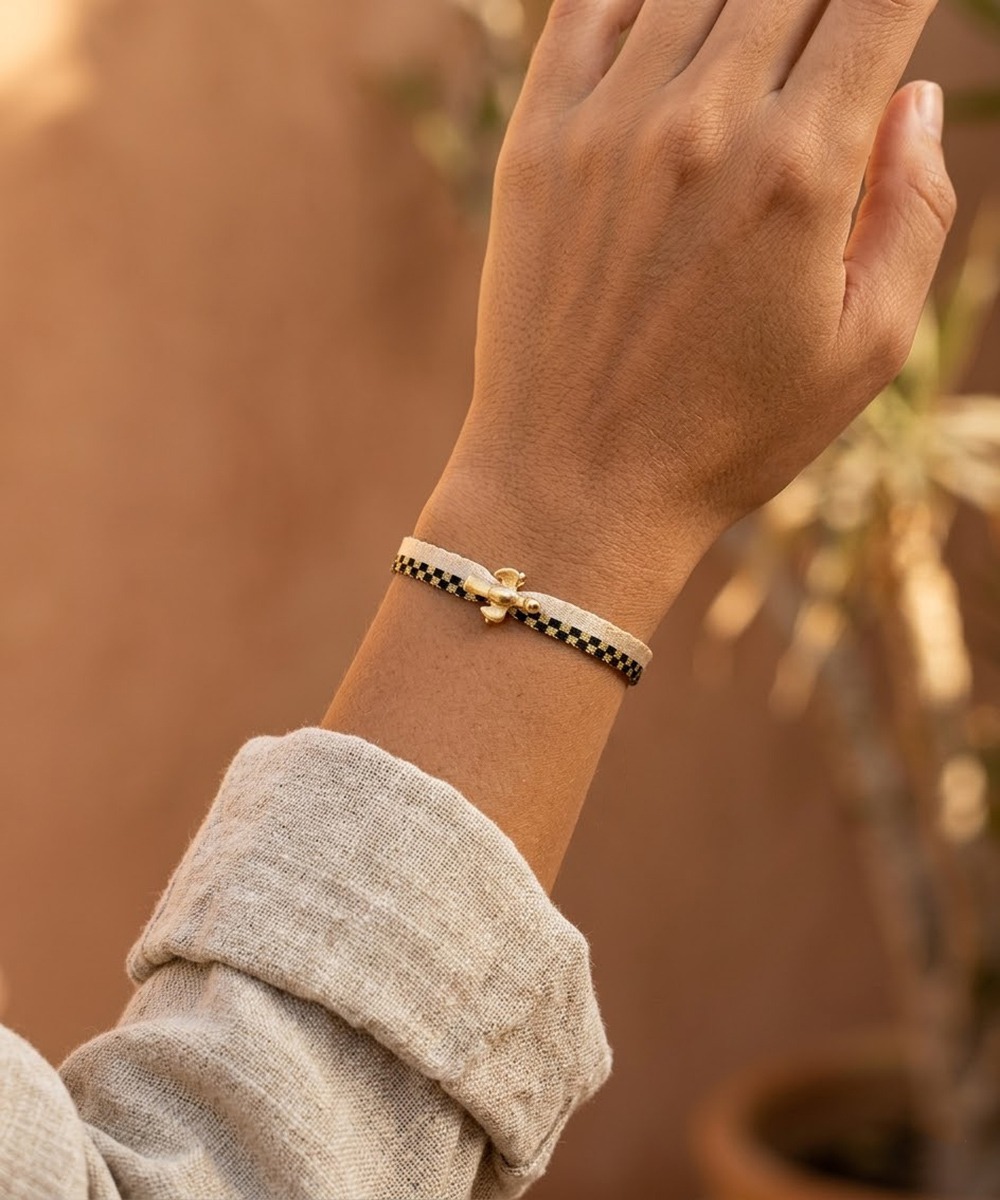 BRACELET WITH CHARM - 