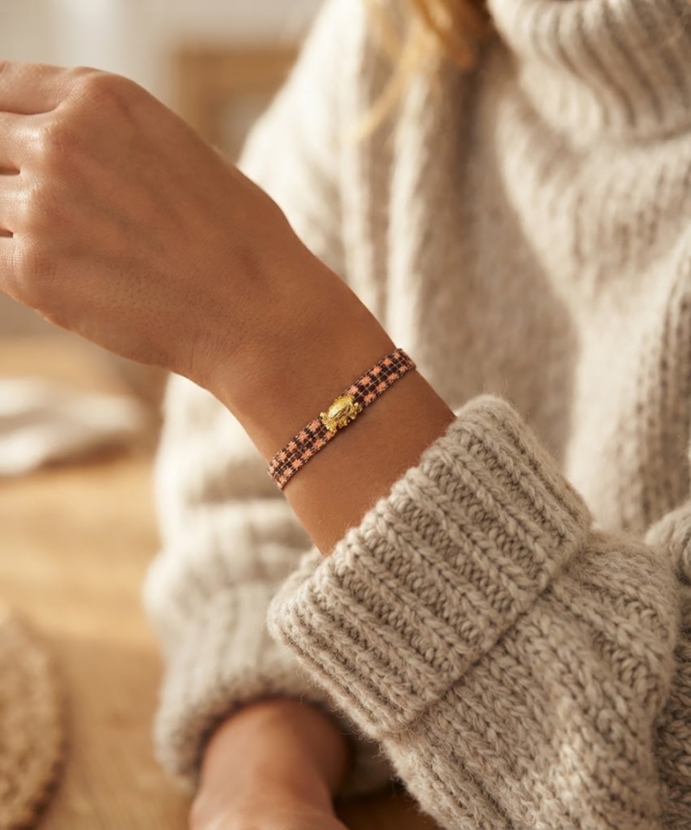 PULSERA CON CHARM - RANA TAIRONA