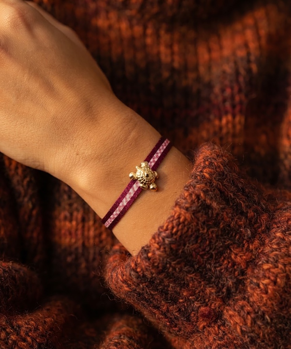 PULSERA CON CHARM - TORTUGA QUIMBAYA