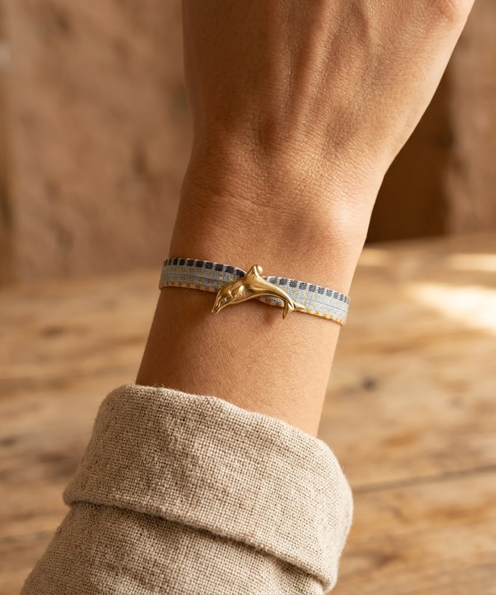BRACELET WITH CHARM - DOLPHIN